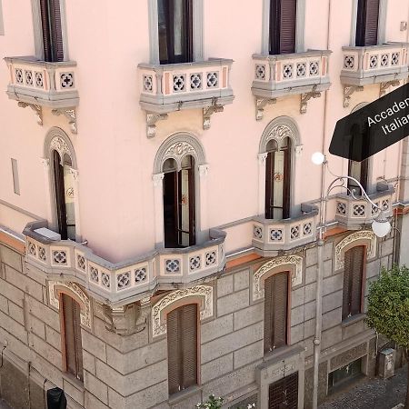 مبيت وإفطار ساليرنو In Via Roma المظهر الخارجي الصورة